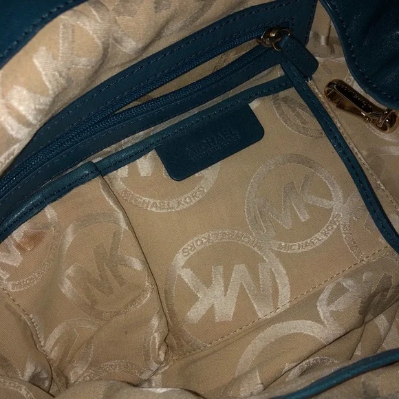 Michael Kors Blue Patent leather Hobo Bag - Picture 8 of 8